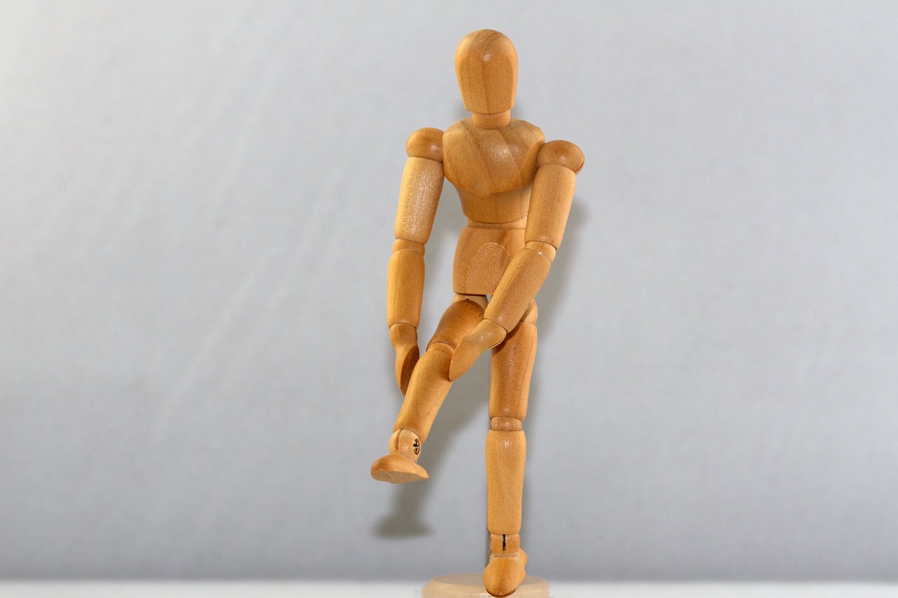 figure, man, knee-1691868.jpg